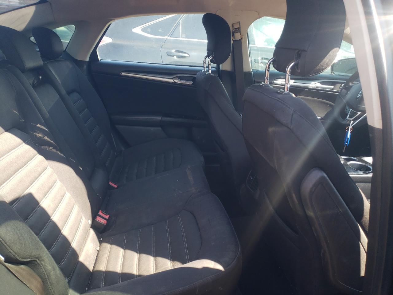 Photo 6 from auction – 2013 FORD FUSION SE with VIN 3FA6P0HR5DR134927