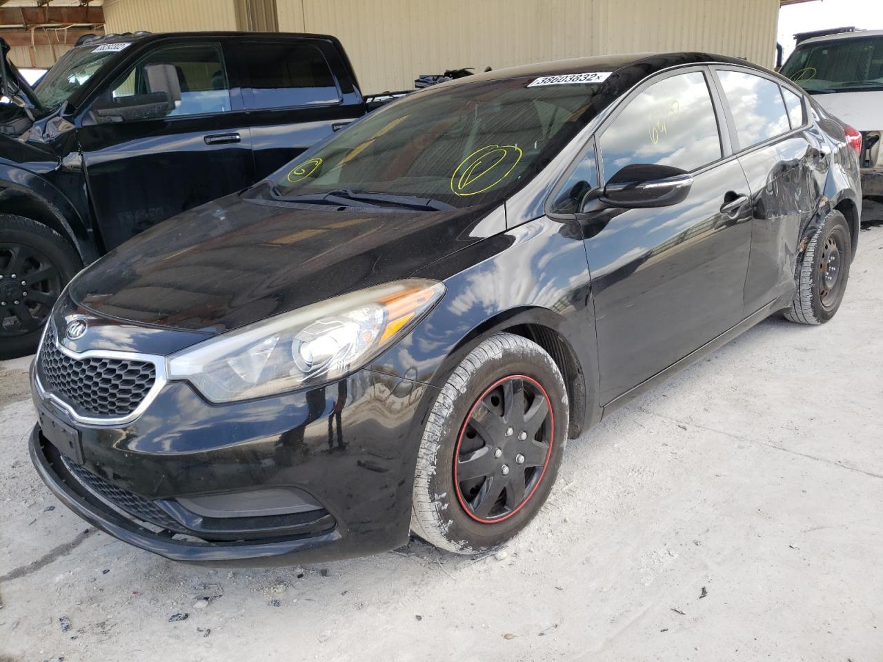 Photo 2 from auction – 2015 KIA FORTE LX with VIN KNAFX4A66F5377361