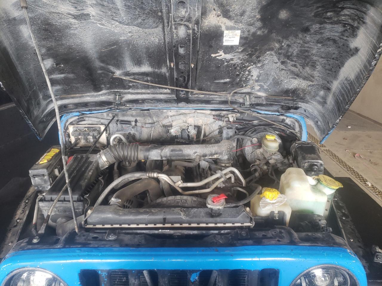 Photo 7 from auction – 2000 JEEP WRANGLER / with VIN 1J4FA49S9YP796926