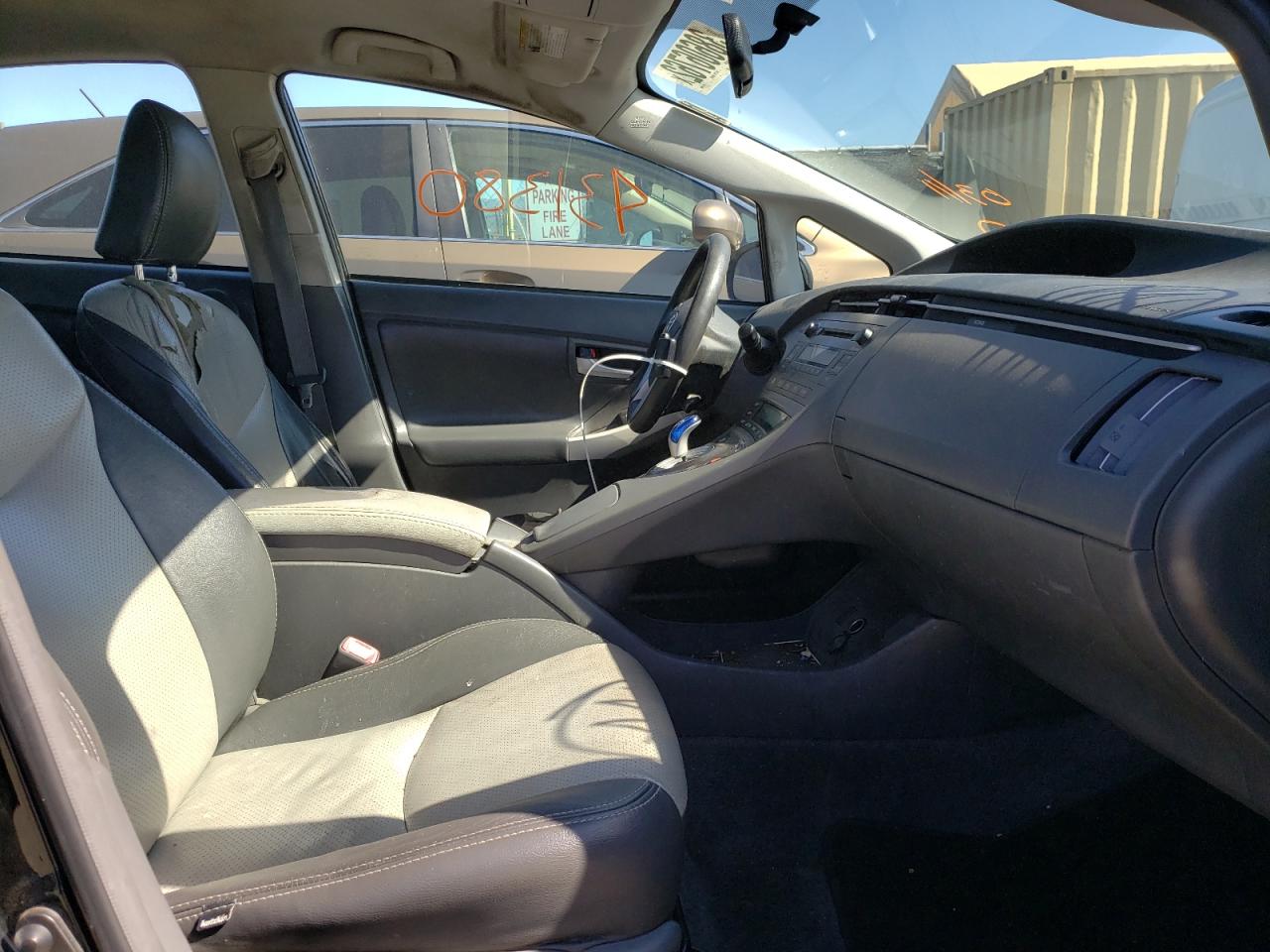 Photo 5 from auction – 2011 TOYOTA PRIUS with VIN JTDKN3DU0B1409802