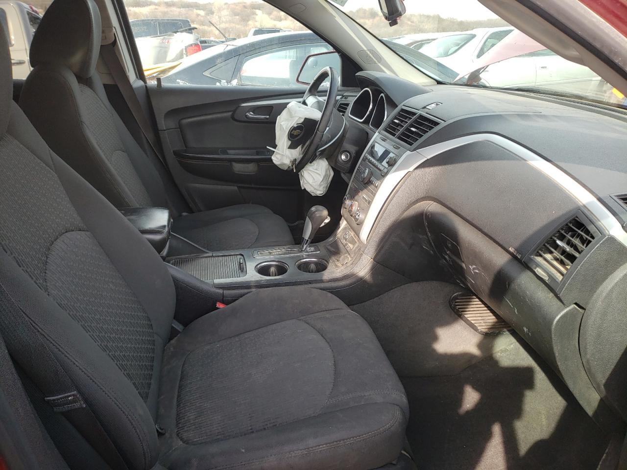 Photo 5 from auction – 2012 CHEVROLET TRAVERSE L with VIN 1GNKRGED2CJ135439