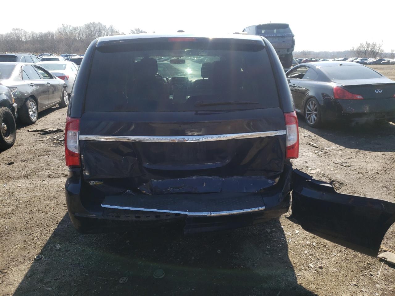Photo 9 from auction – 2012 CHRYSLER TOWN & COU with VIN 2C4RC1BG4CR382316