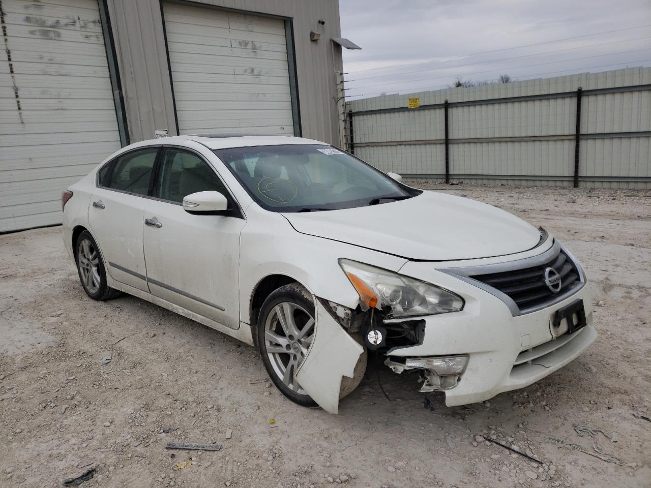 NISSAN ALTIMA 3.5 2014 with VIN 1N4BL3AP8EC173709 - Photo from auction