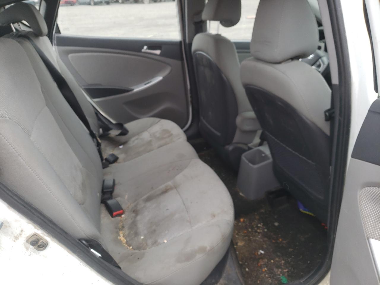 Photo 6 from auction – 2014 HYUNDAI ACCENT GLS with VIN KMHCT5AE5EU182852
