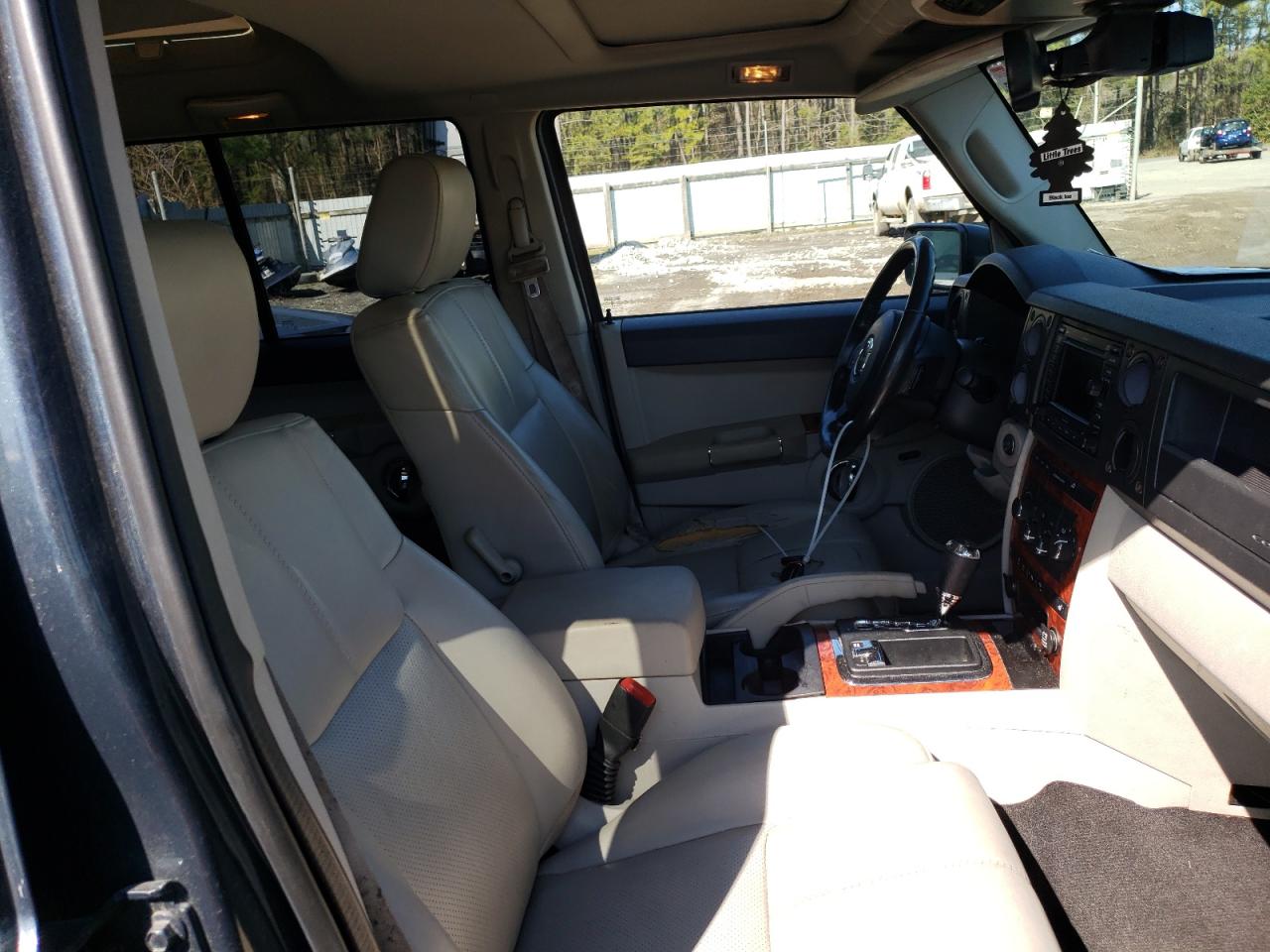 Photo 5 from auction – 2006 JEEP COMMANDER with VIN 1J8HG58N56C317901