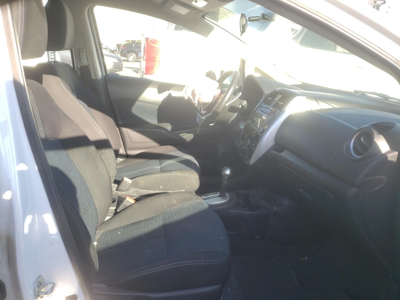 Photo 5 from auction – 2018 NISSAN VERSA NOTE with VIN 3N1CE2CP6JL368810