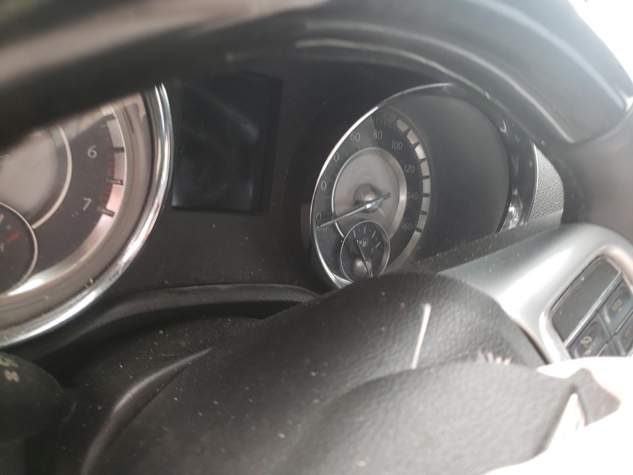 Photo 8 from auction – 2014 CHRYSLER 300C with VIN 2C3CCAETXEH109215