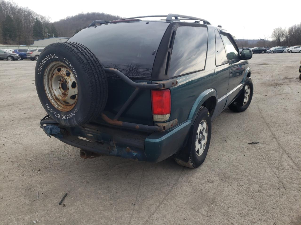 Photo 4 from auction – 1998 CHEVROLET BLAZER with VIN 1GNCT18W3WK190769