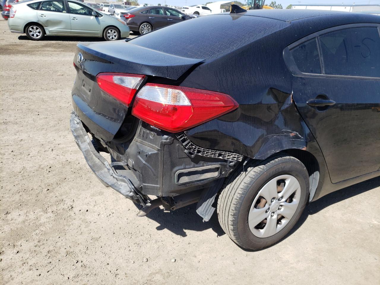 Photo 9 from auction – 2016 KIA FORTE LX with VIN KNAFK4A69G5589039