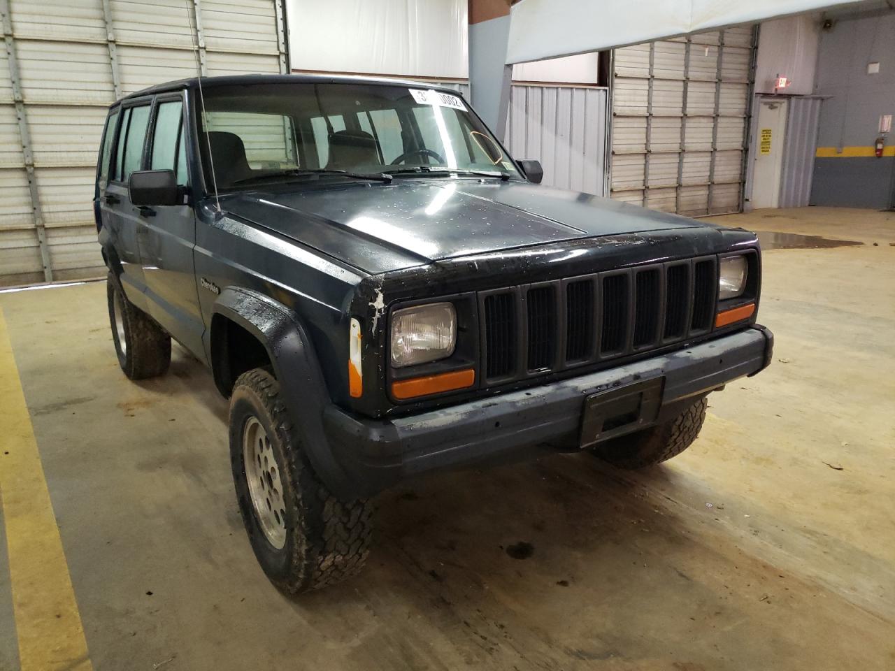 JEEP CHEROKEE S 1995 with VIN 1J4FJ28S7SL572624 - Photo from auction