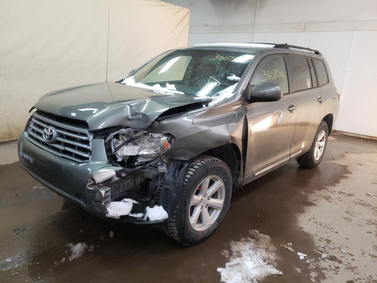 Photo 2 from auction – 2009 TOYOTA HIGHLANDER with VIN JTEES41A992143153