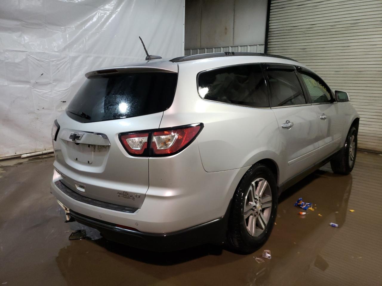 Photo 4 from auction – 2017 CHEVROLET TRAVERSE with VIN 1GNKVGKD8HJ340397