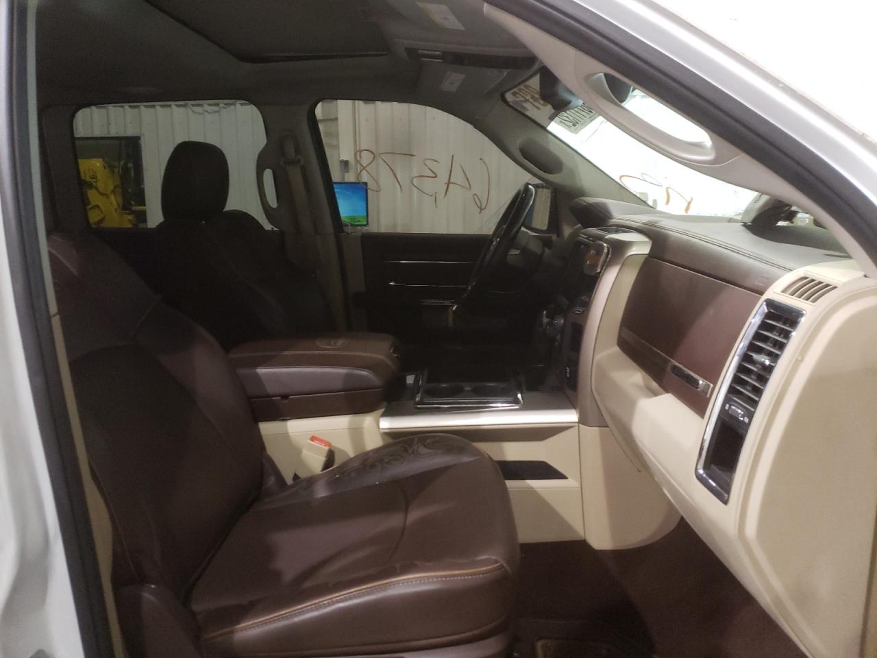 Photo 5 from auction – 2017 RAM 1500 LONGH with VIN 1C6RR7PT7HS854464