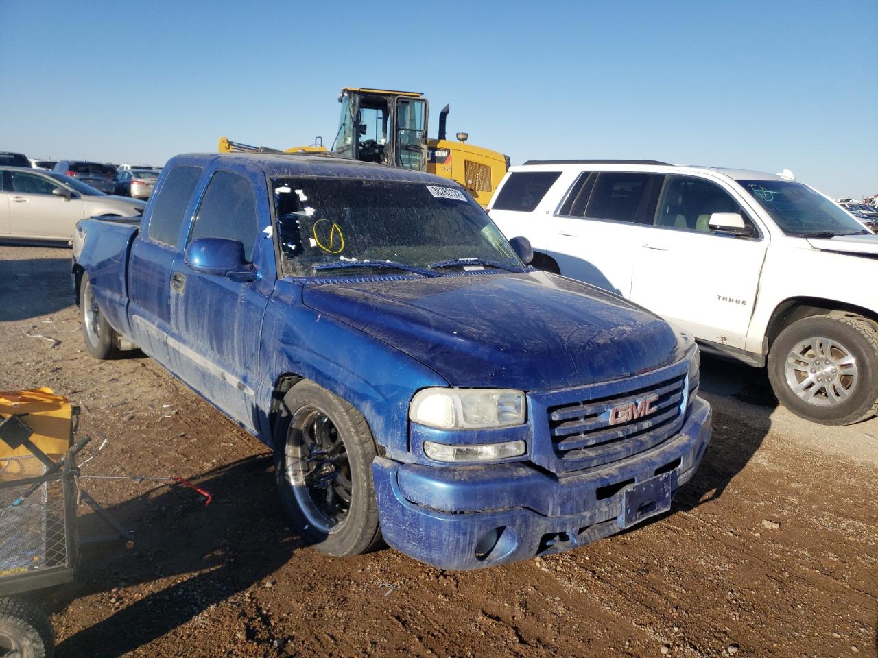 GMC NEW SIERRA 2004 with VIN 2GTEC19V741177561 - Photo from auction