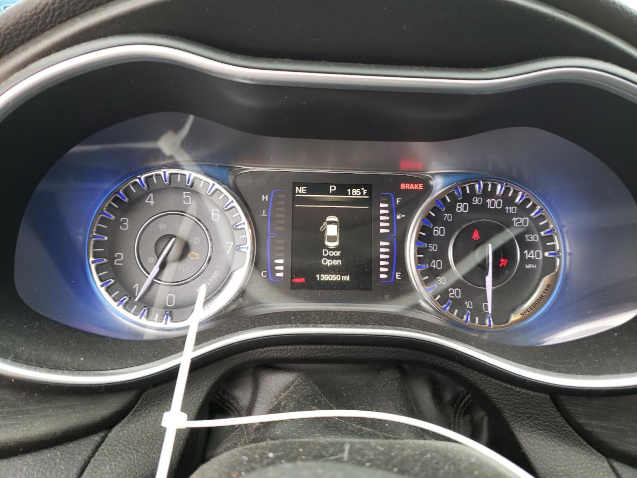 Photo 8 from auction – 2015 CHRYSLER 200 LIMITE with VIN 1C3CCCAB9FN598708
