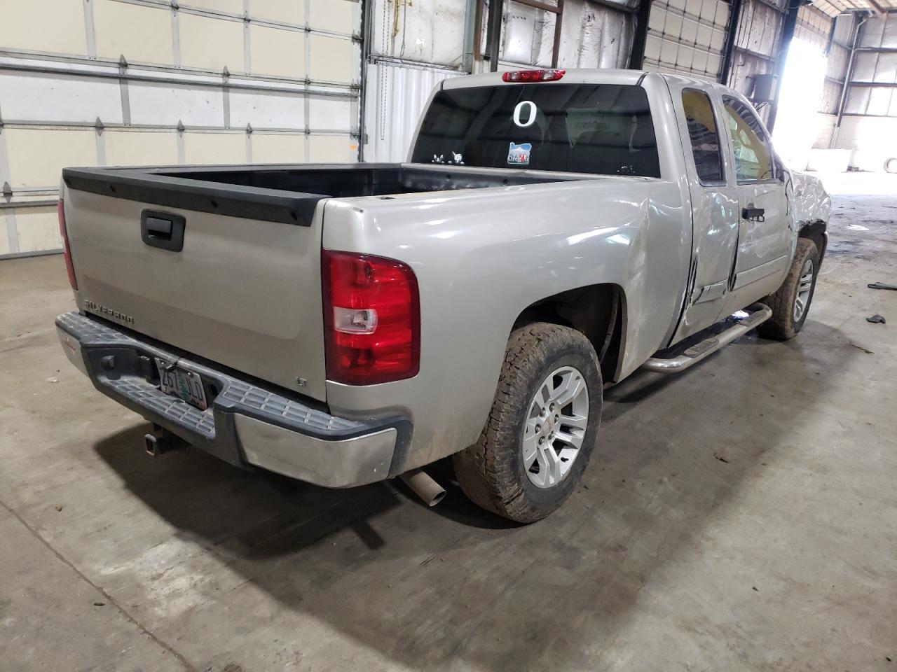 Photo 4 from auction – 2007 CHEVROLET SILVERADO with VIN 1GCEC19CX7Z531079