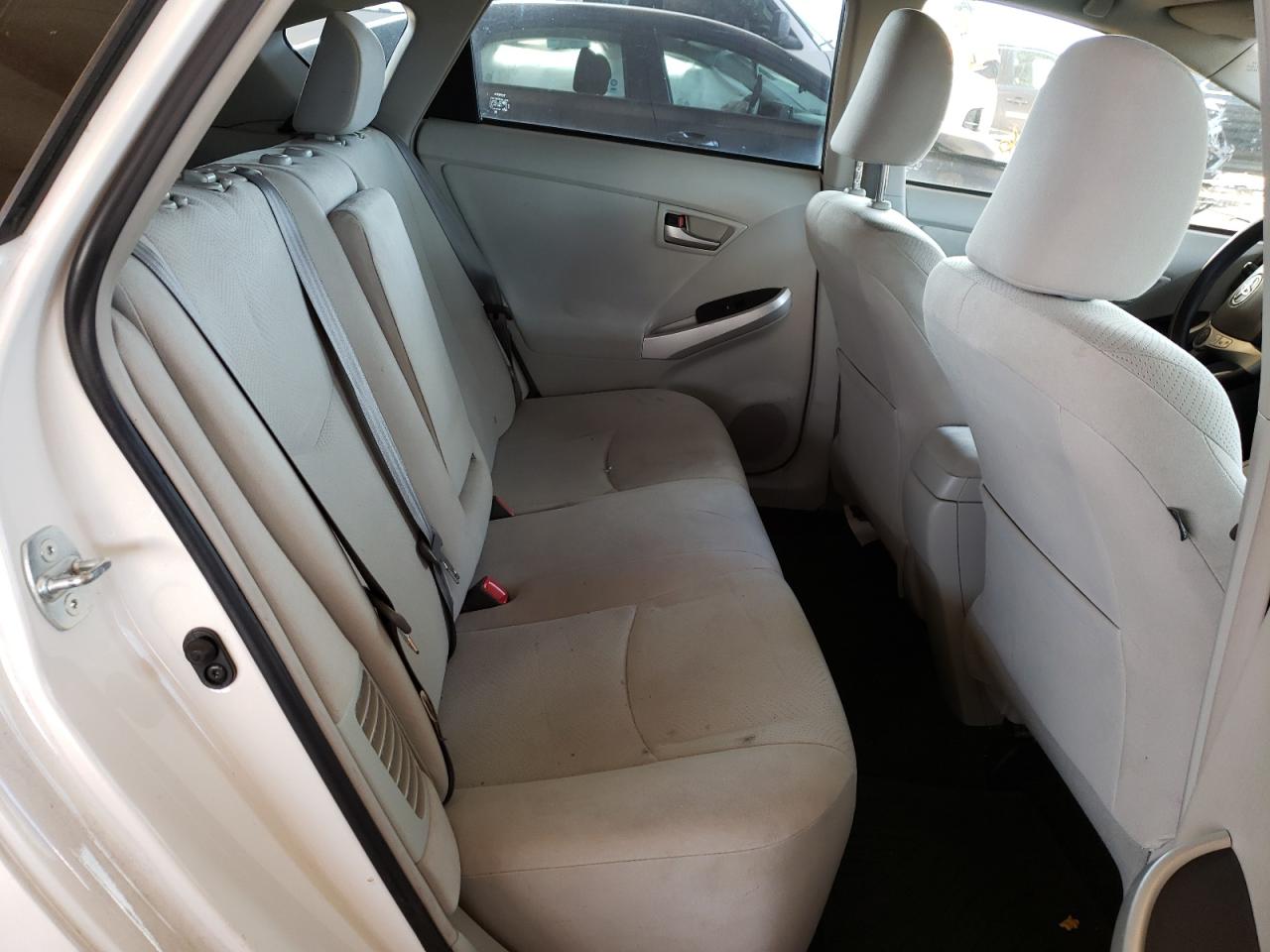 Photo 6 from auction – 2014 TOYOTA PRIUS with VIN JTDKN3DU0E0376231