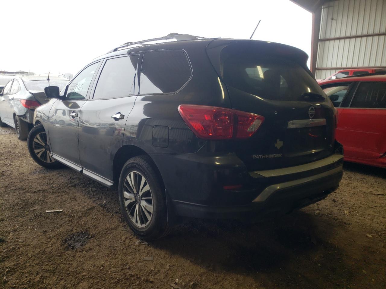Photo 3 from auction – 2017 NISSAN PATHFINDER with VIN 5N1DR2MN0HC651126