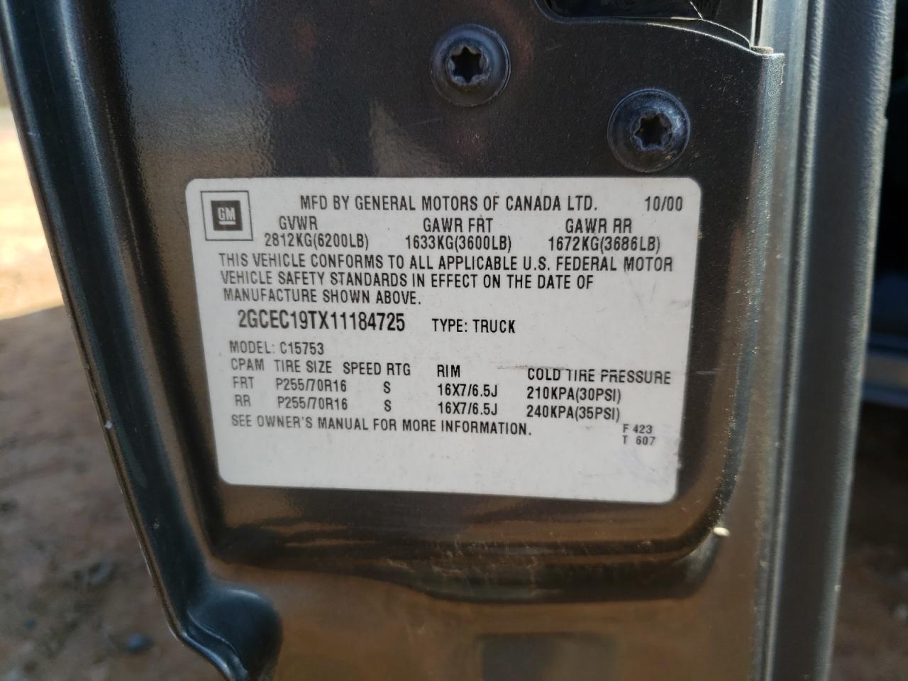 Photo 10 from auction – 2001 CHEVROLET SILVERADO with VIN 2GCEC19TX11184725
