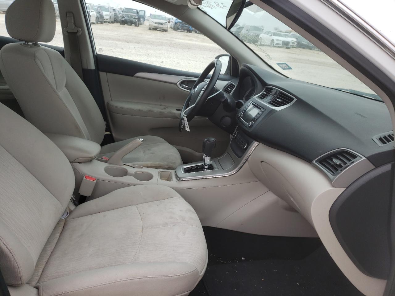 Photo 5 from auction – 2015 NISSAN SENTRA S with VIN 3N1AB7AP3FL682793
