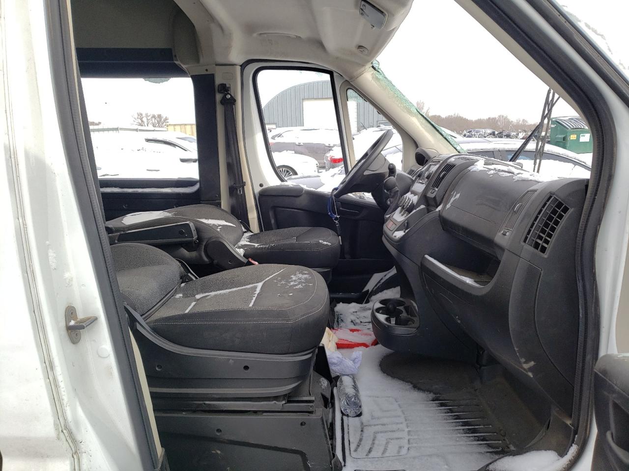 Photo 5 from auction – 2015 RAM PROMASTER with VIN 3C6URVJG2FE520398