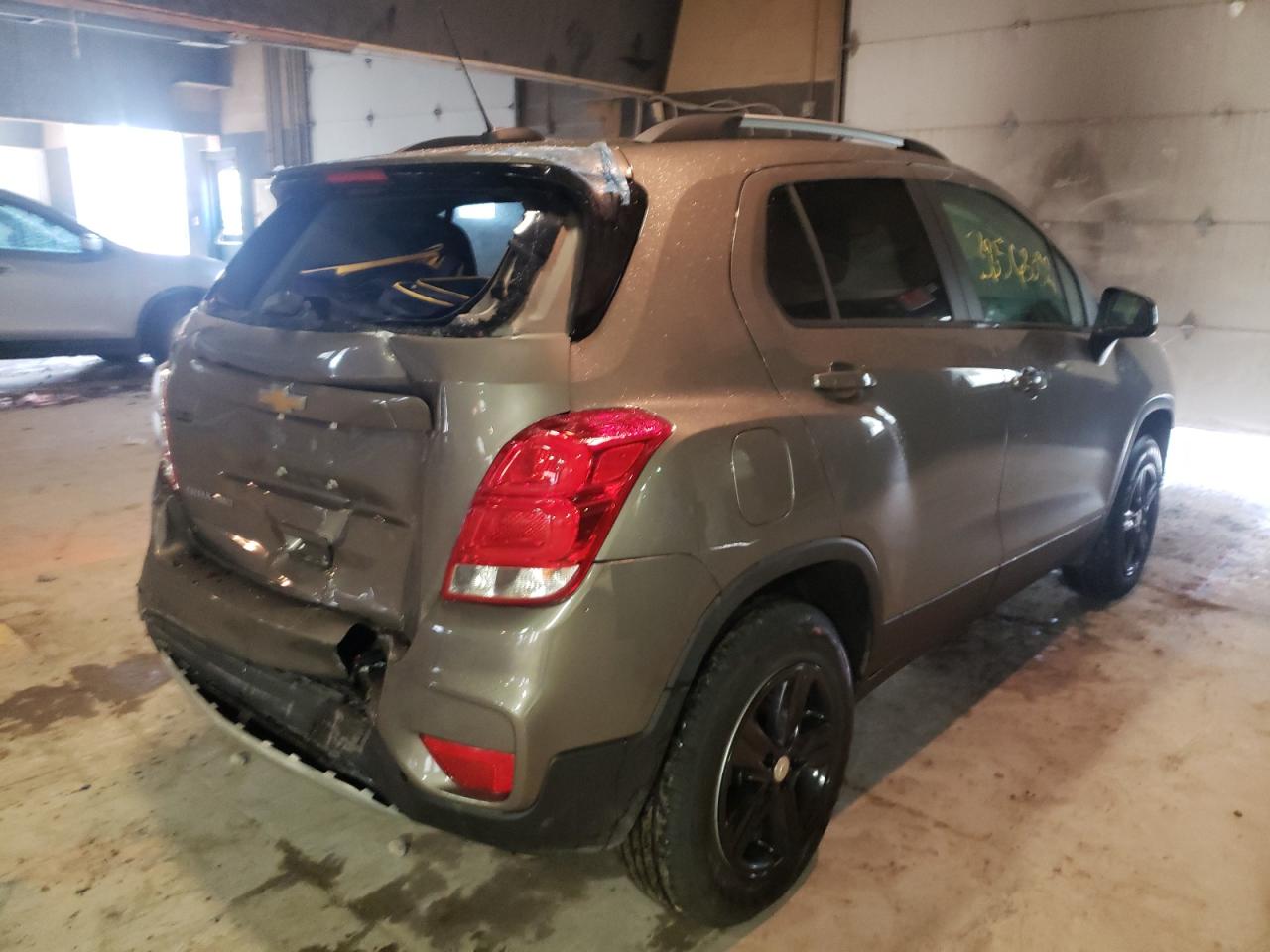 Photo 4 from auction – 2021 CHEVROLET TRAX 1LT with VIN KL7CJPSBXMB359350