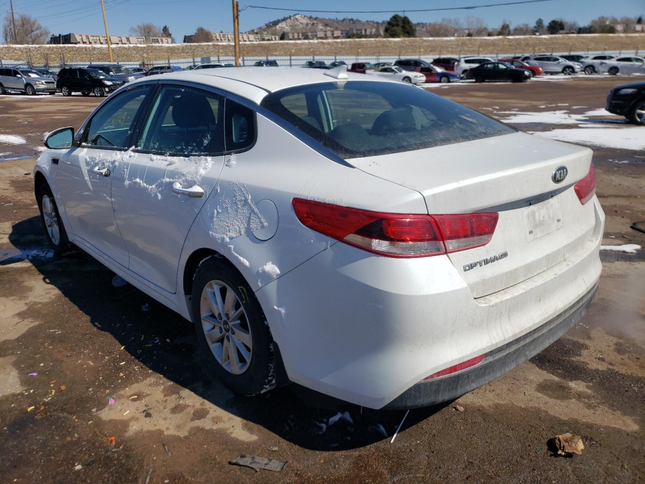 Photo 3 from auction – 2017 KIA OPTIMA LX with VIN 5XXGT4L35HG167872