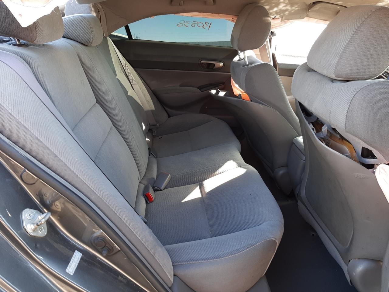 Photo 6 from auction – 2011 HONDA CIVIC LX with VIN 19XFA1F51BE049928