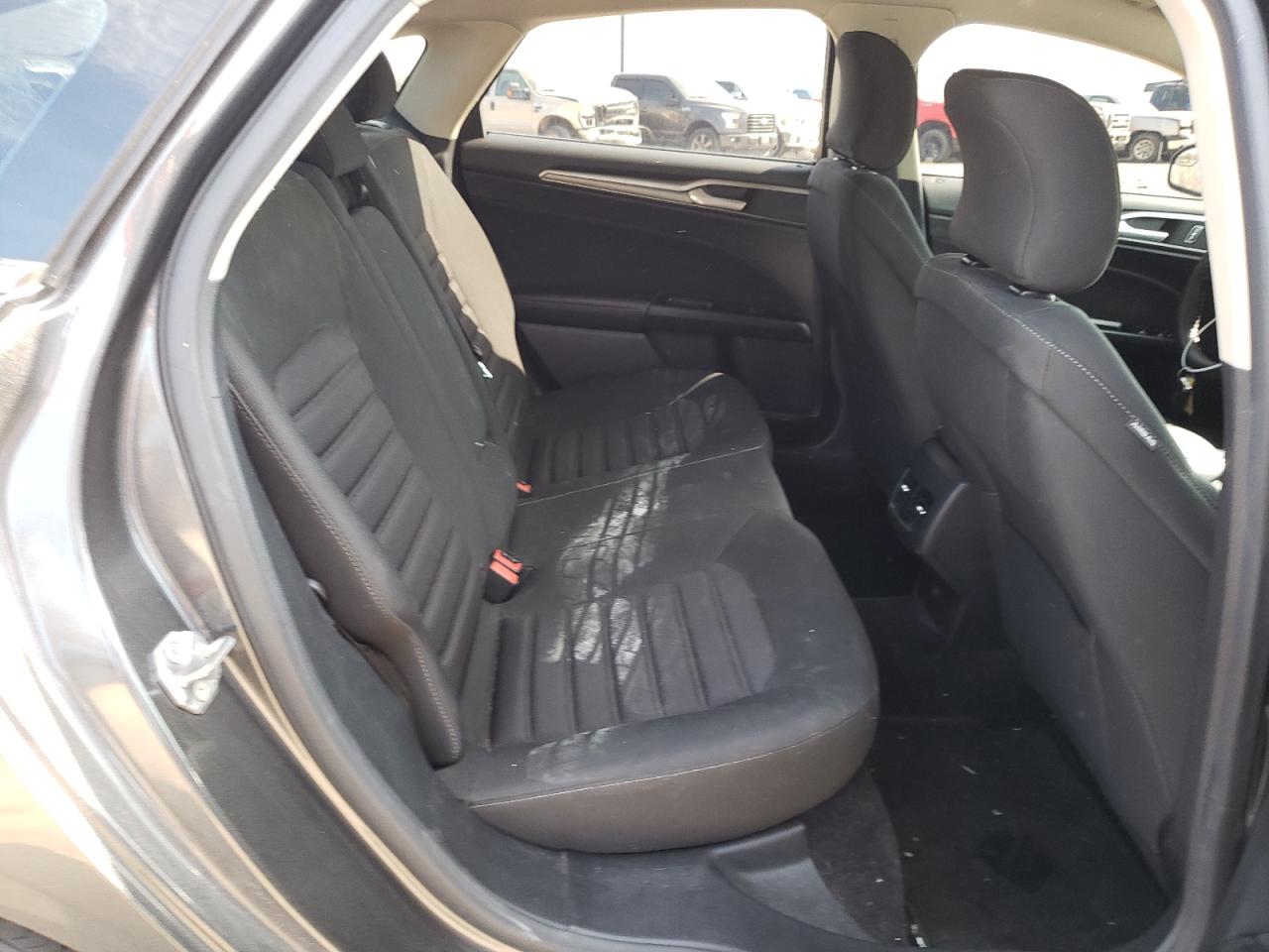 Photo 6 from auction – 2017 FORD FUSION SE with VIN 3FA6P0H75HR176227
