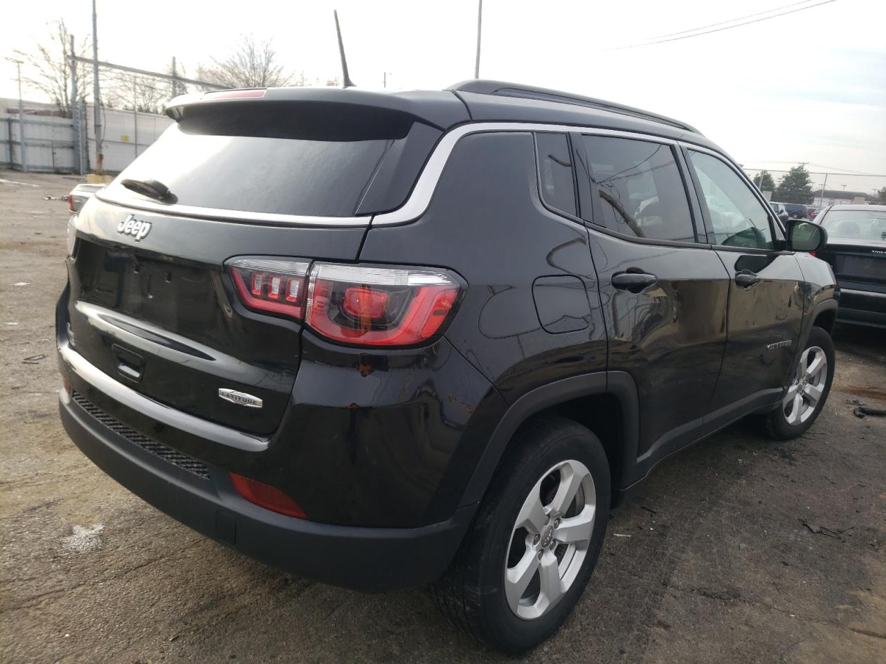 Photo 4 from auction – 2018 JEEP COMPASS LA with VIN 3C4NJCBB4JT425230