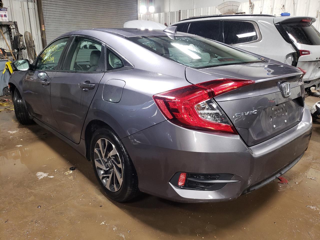 Photo 3 from auction – 2017 HONDA CIVIC EX with VIN 19XFC2F78HE079552