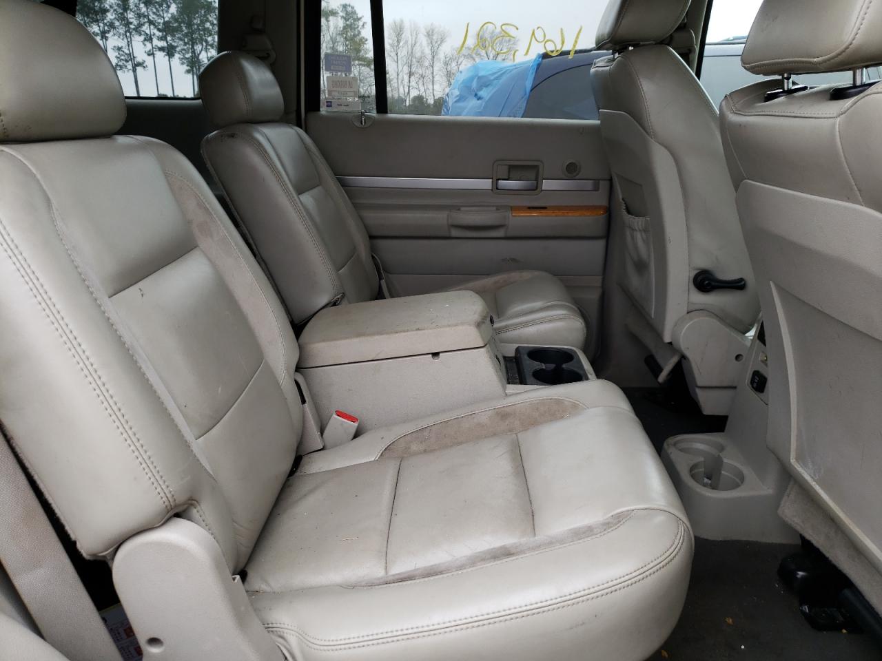 Photo 6 from auction – 2008 CHRYSLER ASPEN LIMI with VIN 1A8HW58218F122937