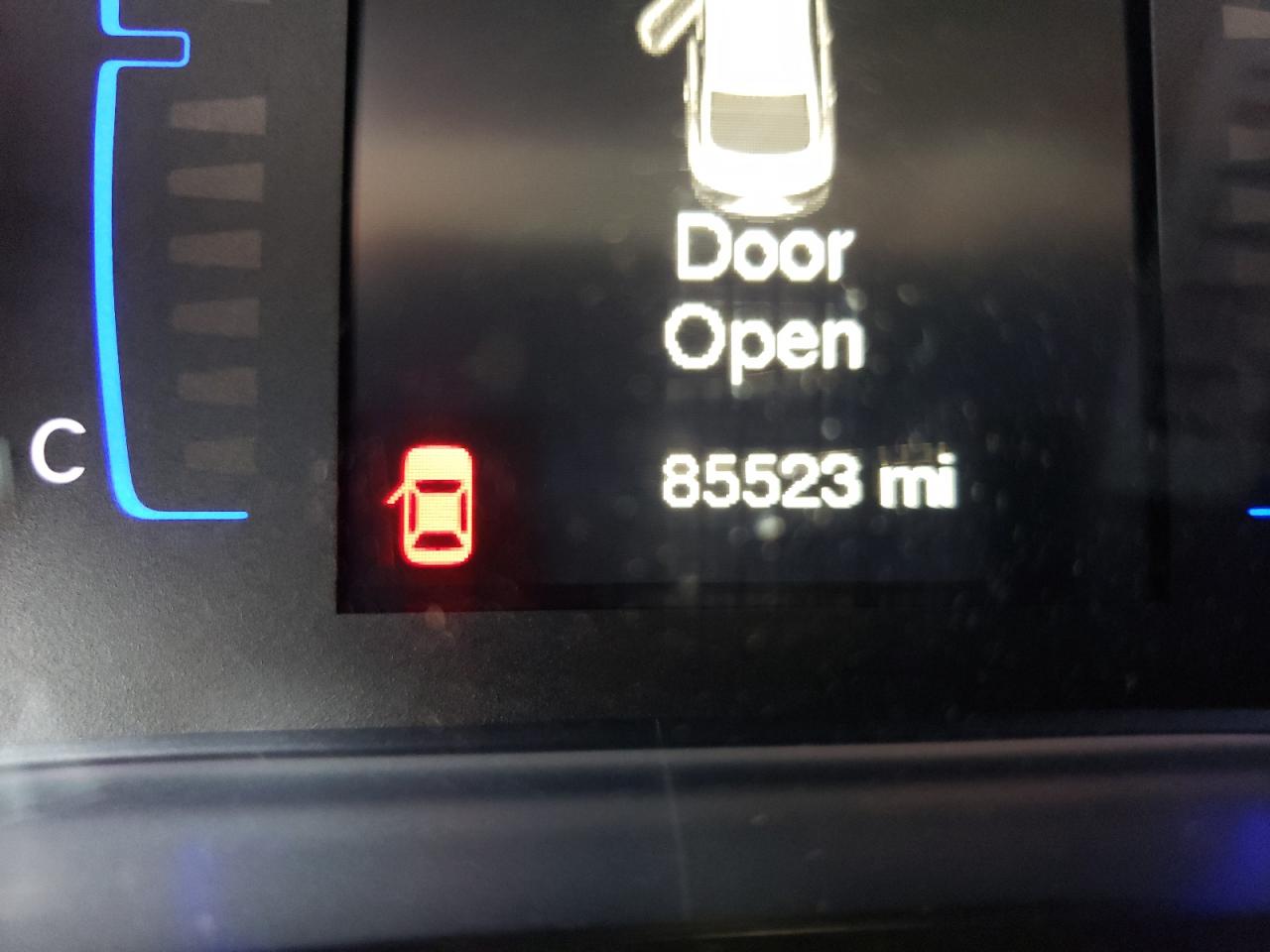 Photo 8 from auction – 2016 CHRYSLER 200 LIMITE with VIN 1C3CCCAB6GN128248