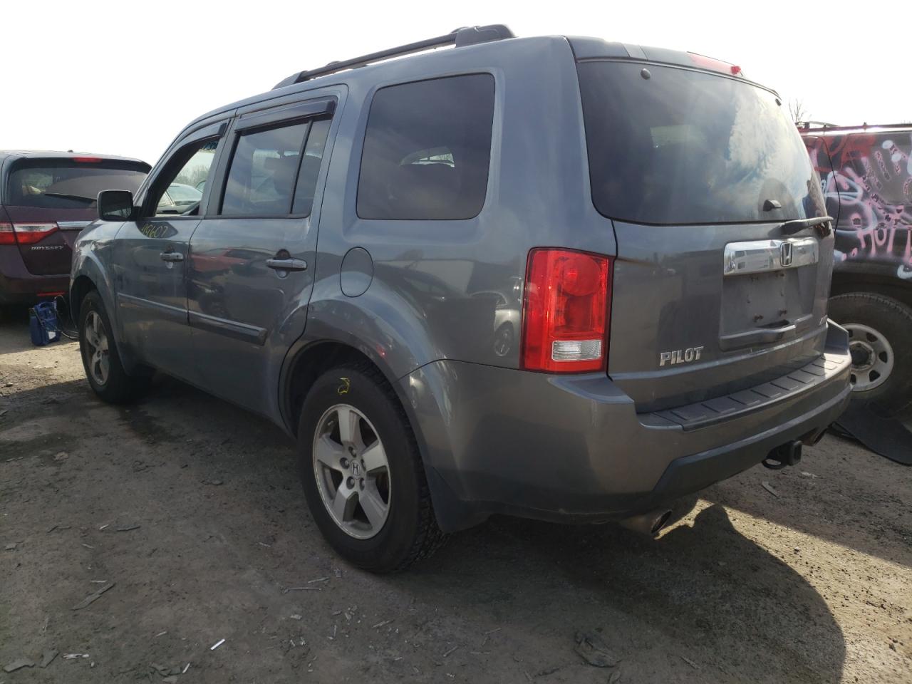 Photo 3 from auction – 2010 HONDA PILOT with VIN 5FNYF4H52AB019967