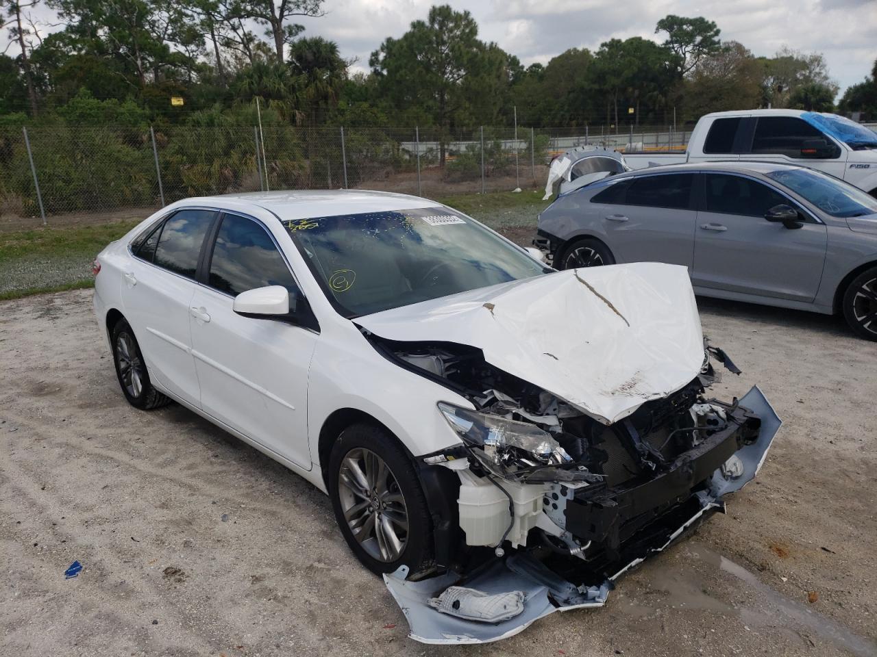 TOYOTA CAMRY LE 2016 with VIN 4T1BF1FK5GU218522 - Photo from auction
