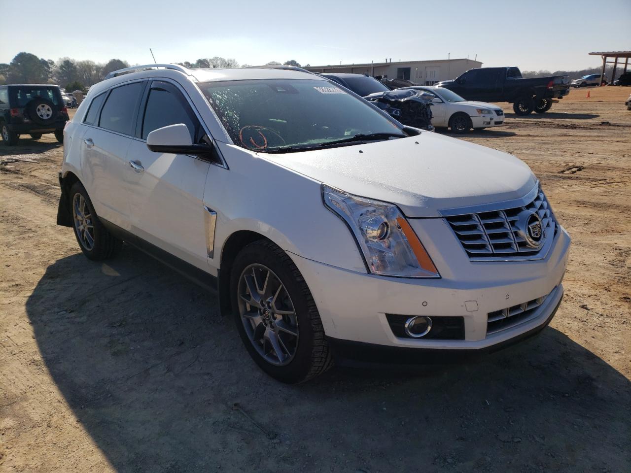 CADILLAC SRX PREMIU 2015 with VIN 3GYFNDE37FS608678 - Photo from auction