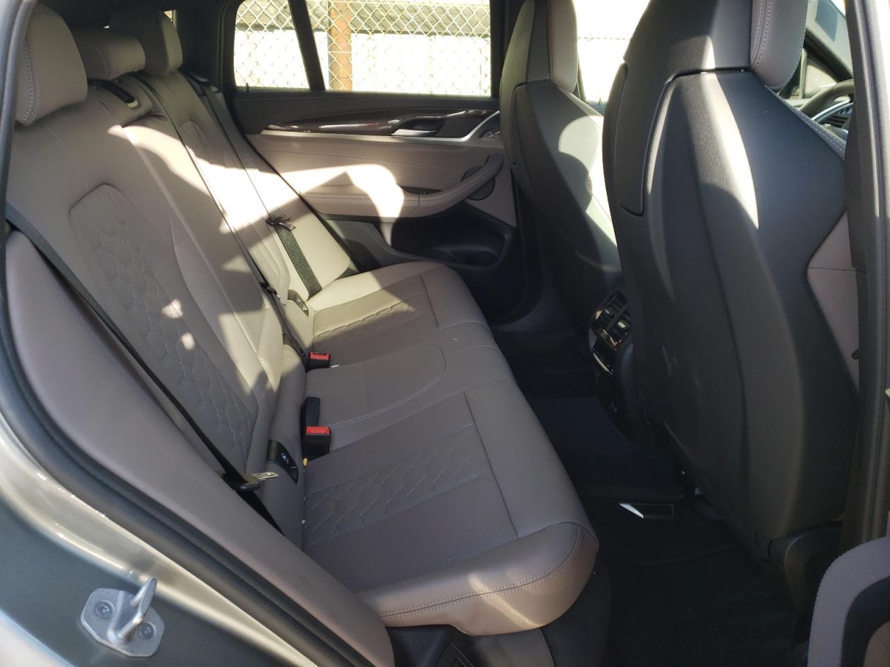 Photo 6 from auction – 2021 BMW X4 M COMPE with VIN 5YMUJ0C07M9F33775