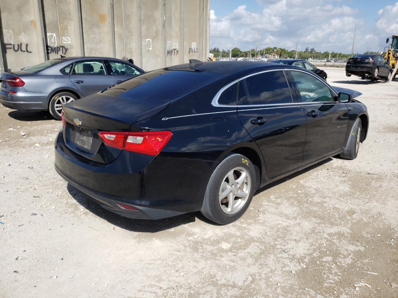 Photo 4 from auction – 2017 CHEVROLET MALIBU LS with VIN 1G1ZB5ST1HF219959