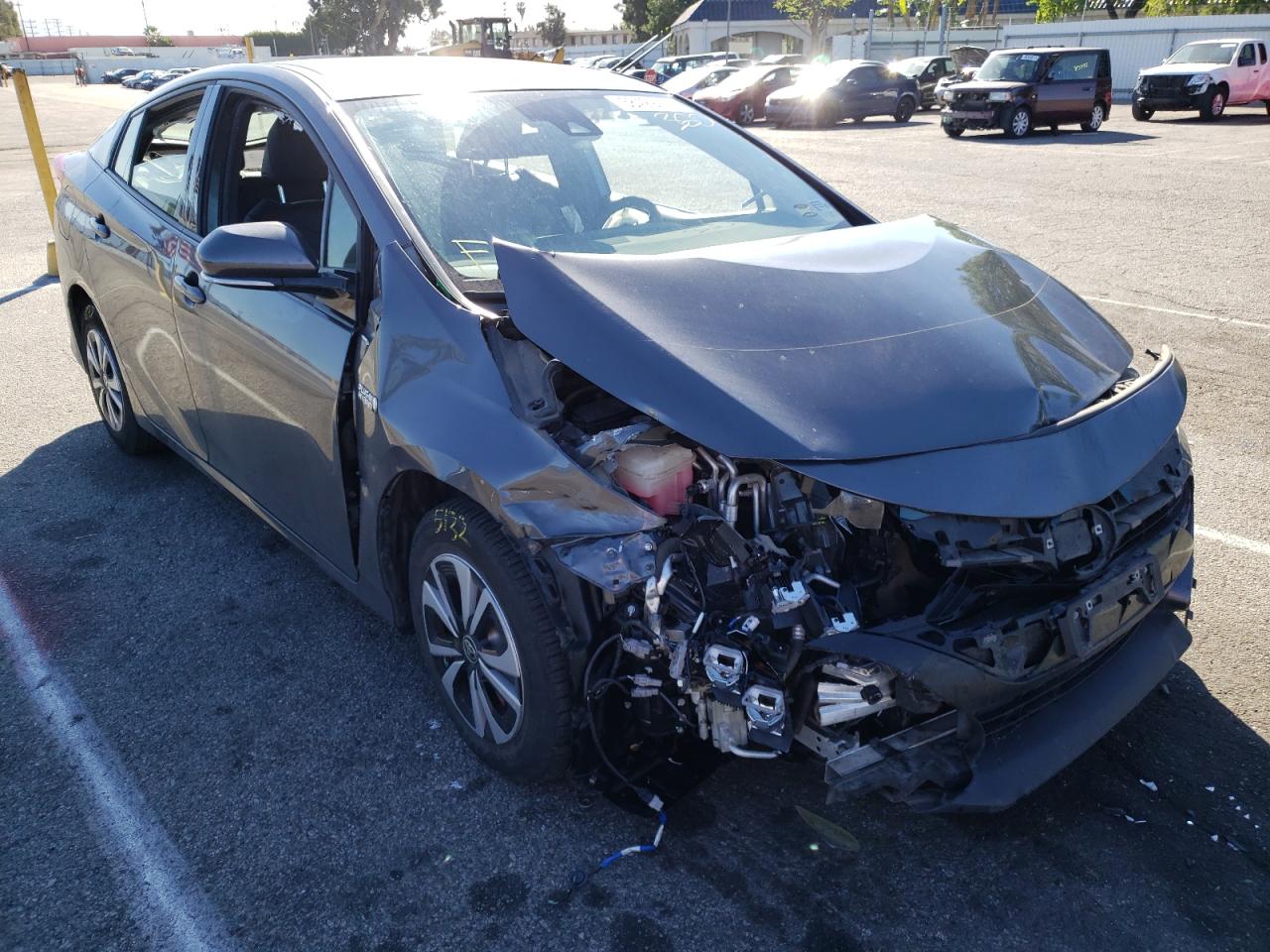 TOYOTA PRIUS PRIM 2017 with VIN JTDKARFP1H3043335 - Photo from auction