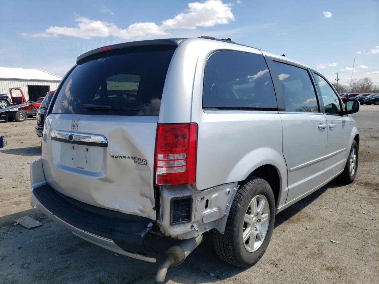 Photo 4 from auction – 2008 CHRYSLER TOWN & COU with VIN 2A8HR54P68R825855