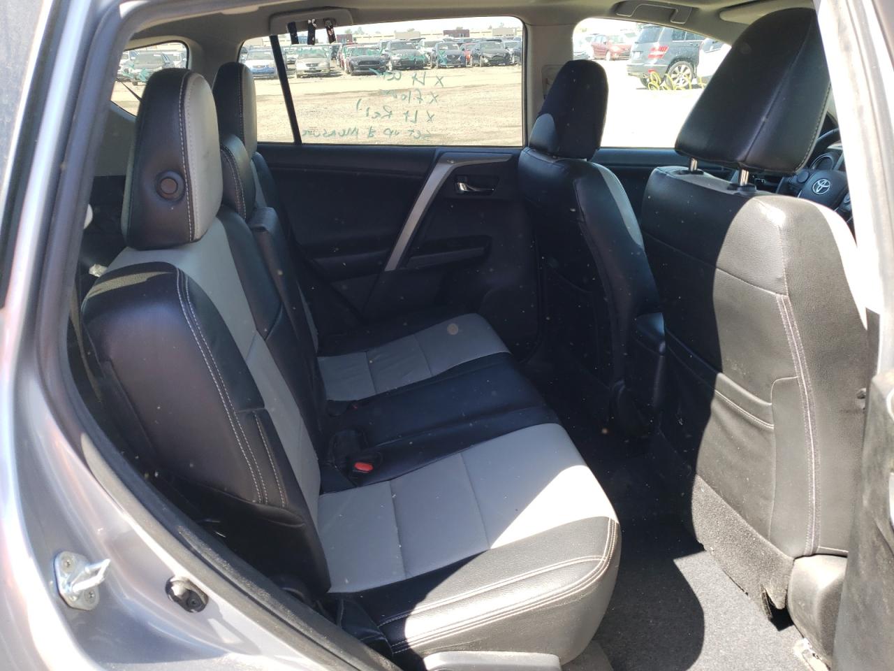Photo 6 from auction – 2017 TOYOTA RAV4 XLE with VIN 2T3WFREV2HW379463