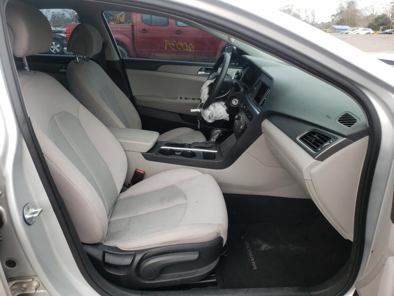 Photo 5 from auction – 2015 HYUNDAI SONATA SE with VIN 5NPE24AF0FH063718