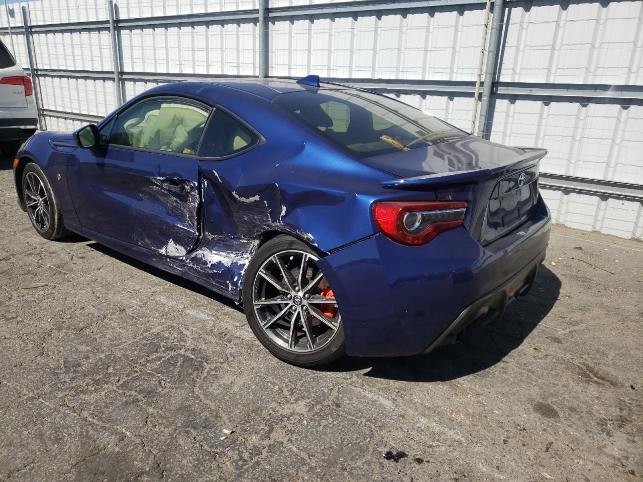 Photo 3 from auction – 2017 TOYOTA 86 BASE with VIN JF1ZNAA1XH8702402