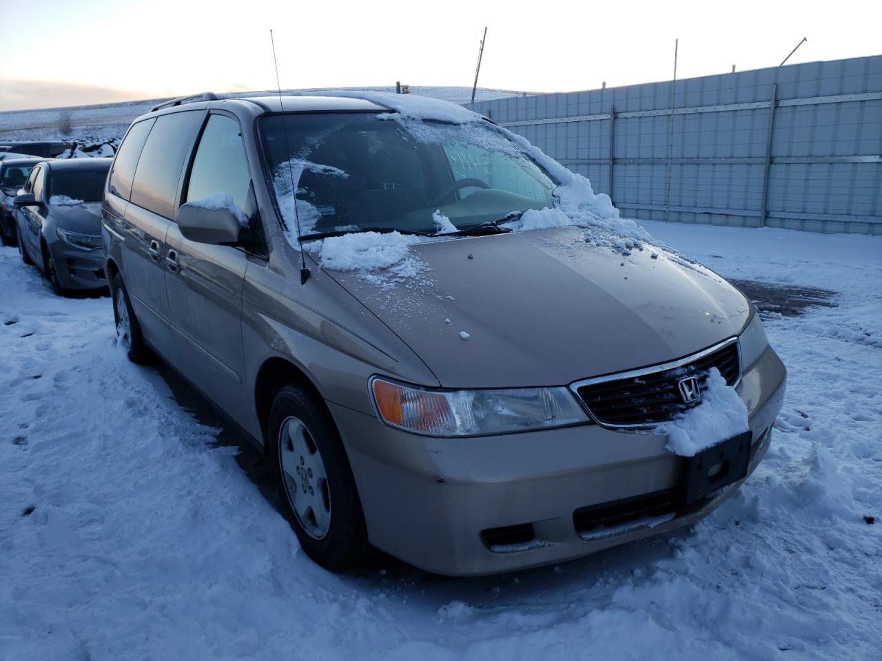 HONDA ODYSSEY EX 2000 with VIN 2HKRL1865YH614408 - Photo from auction