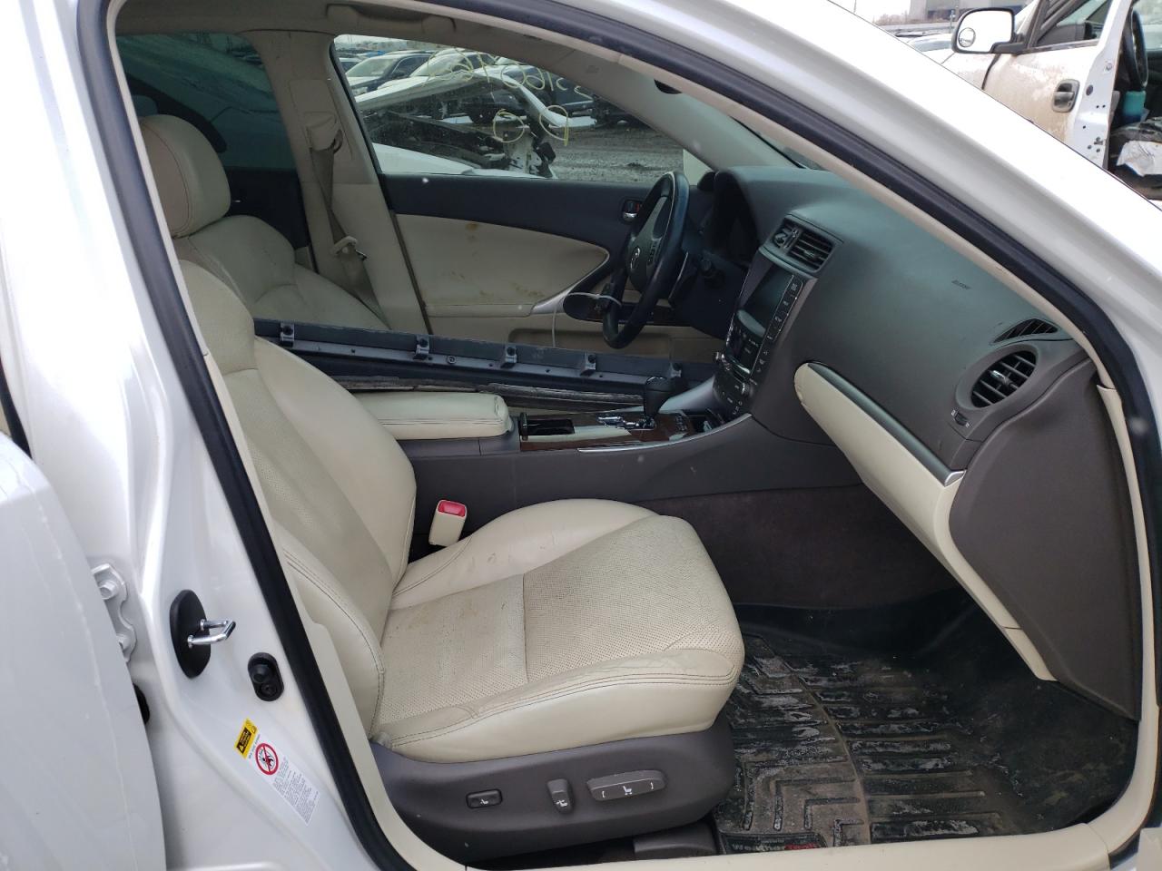 Photo 5 from auction – 2011 LEXUS IS 350 with VIN JTHBE5C20B5027286