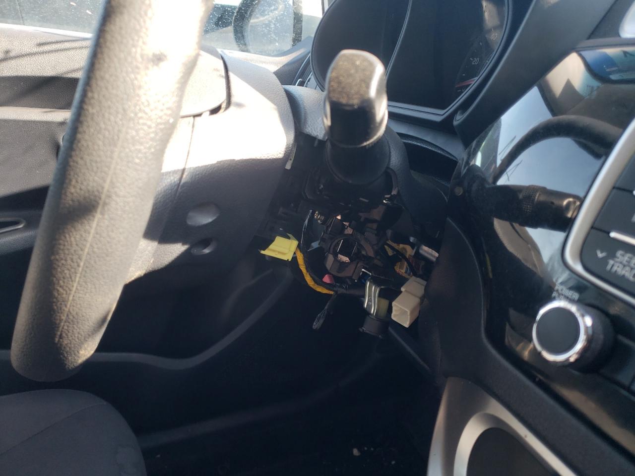 Photo 9 from auction – 2017 KIA RIO LX with VIN KNADM4A30H6038582