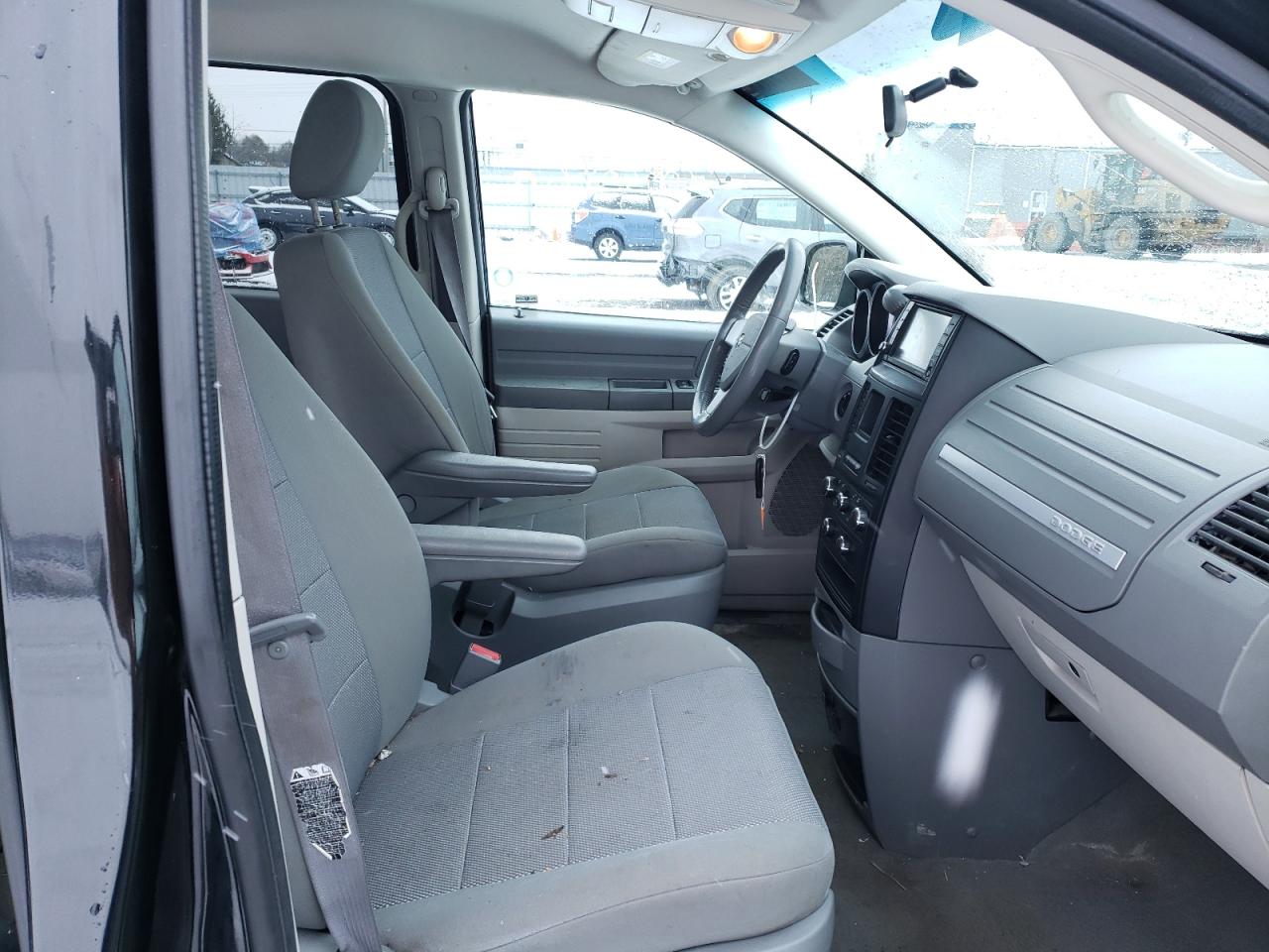 Photo 5 from auction – 2008 DODGE GRAND CARA with VIN 2D8HN44P28R777589