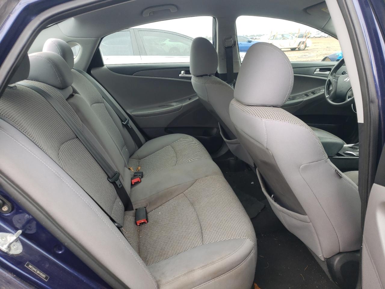 Photo 6 from auction – 2011 HYUNDAI SONATA GLS with VIN 5NPEB4AC3BH185005