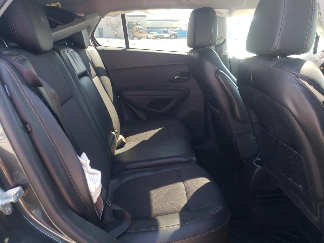 Photo 6 from auction – 2017 CHEVROLET TRAX 1LT with VIN 3GNCJLSB4HL288458