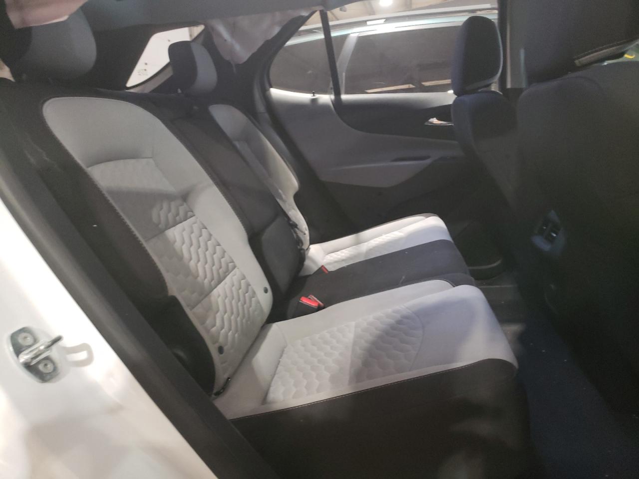 Photo 6 from auction – 2018 CHEVROLET EQUINOX LS with VIN 2GNAXHEV6J6130061